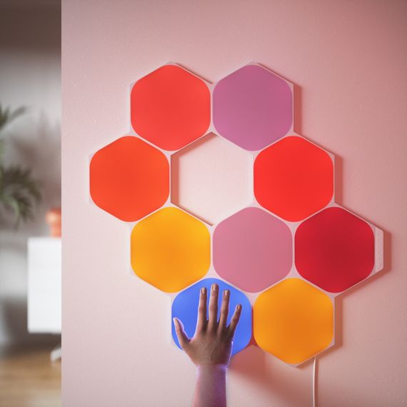 Розумна система освітлення Nanoleaf Shapes – Hexagon Starter Kit Apple Homekit – 9 шт., Живлення: 220В, Кількість панелей: 9, зображення 5 Розумна система освітлення Nanoleaf Shapes – Hexagon Starter Kit Apple Homekit – 9 шт., Живлення: 220В, Кількість панелей: 9, зображення 5
