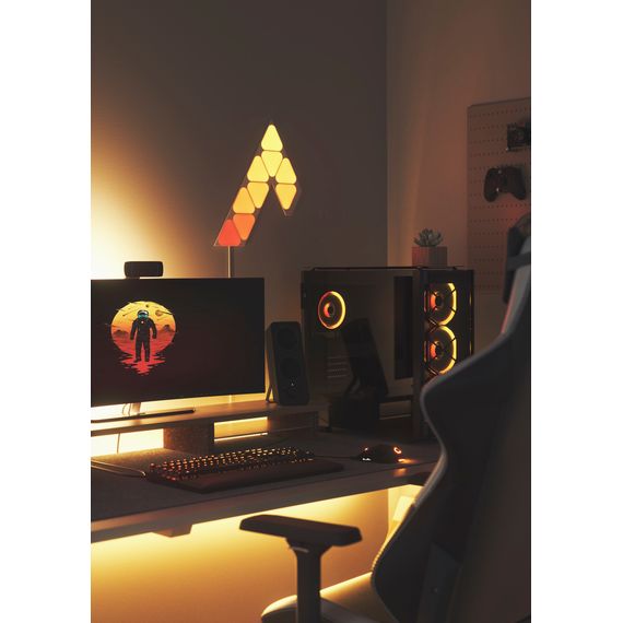 Розумна система освітлення Nanoleaf Shapes Mini Triangles Starter Kit Apple Homekit - 9 шт., Живлення: 220В, Кількість панелей: 9, зображення 7